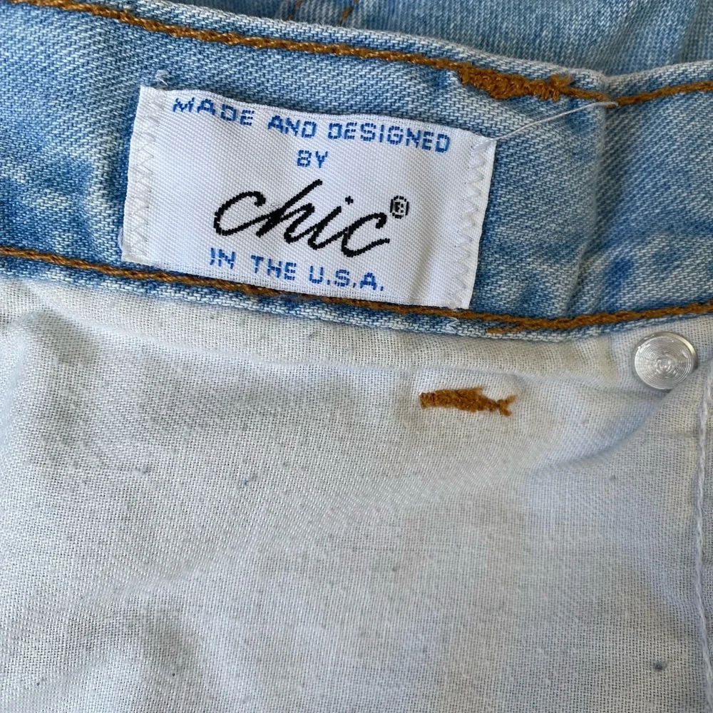 Vintage Chic Women’s Light Blue Denim Short Size 7 - Picture 6 of 9